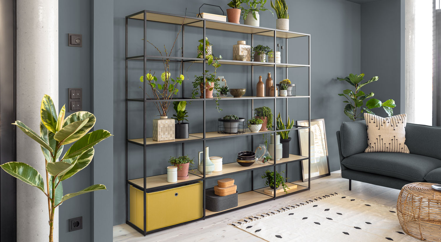 Shop Shelving - LIUM store shelves metal black