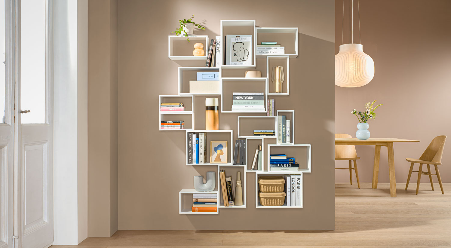 Étagère murale cube - WINDOWS dans le séjour