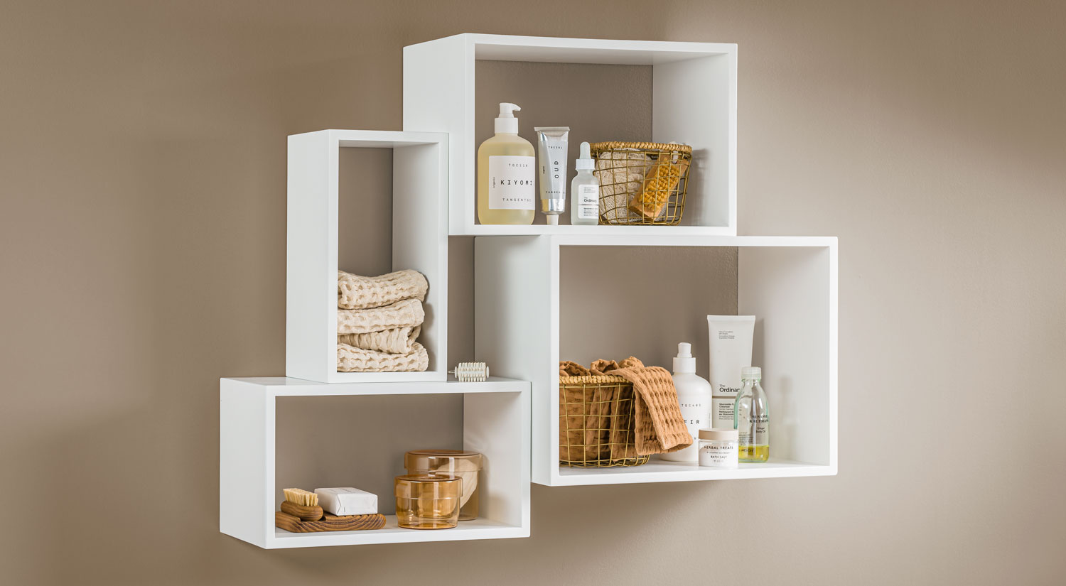 Étagère suspendue - WINDOWS étagères rectangulaires blanches dans la salle de bain