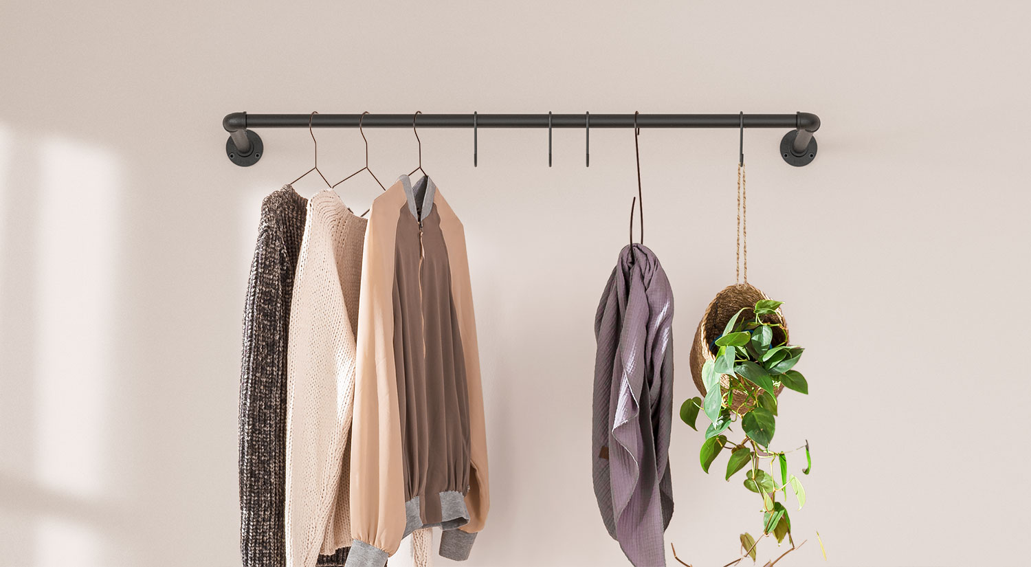 Porte manteau - PIPE monté au mur dans le couloir