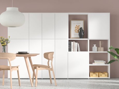 Wohnzimmer Regal weiß mit XL-Türen BOON als Bücherregal