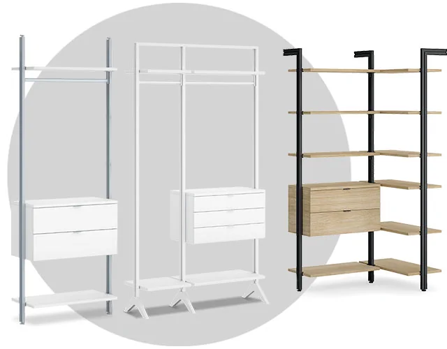 Drei freistehende Schranksysteme in unterschiedlichen Designs und farben mit Kleiderstangen, Schubladen und Holzregalböden
