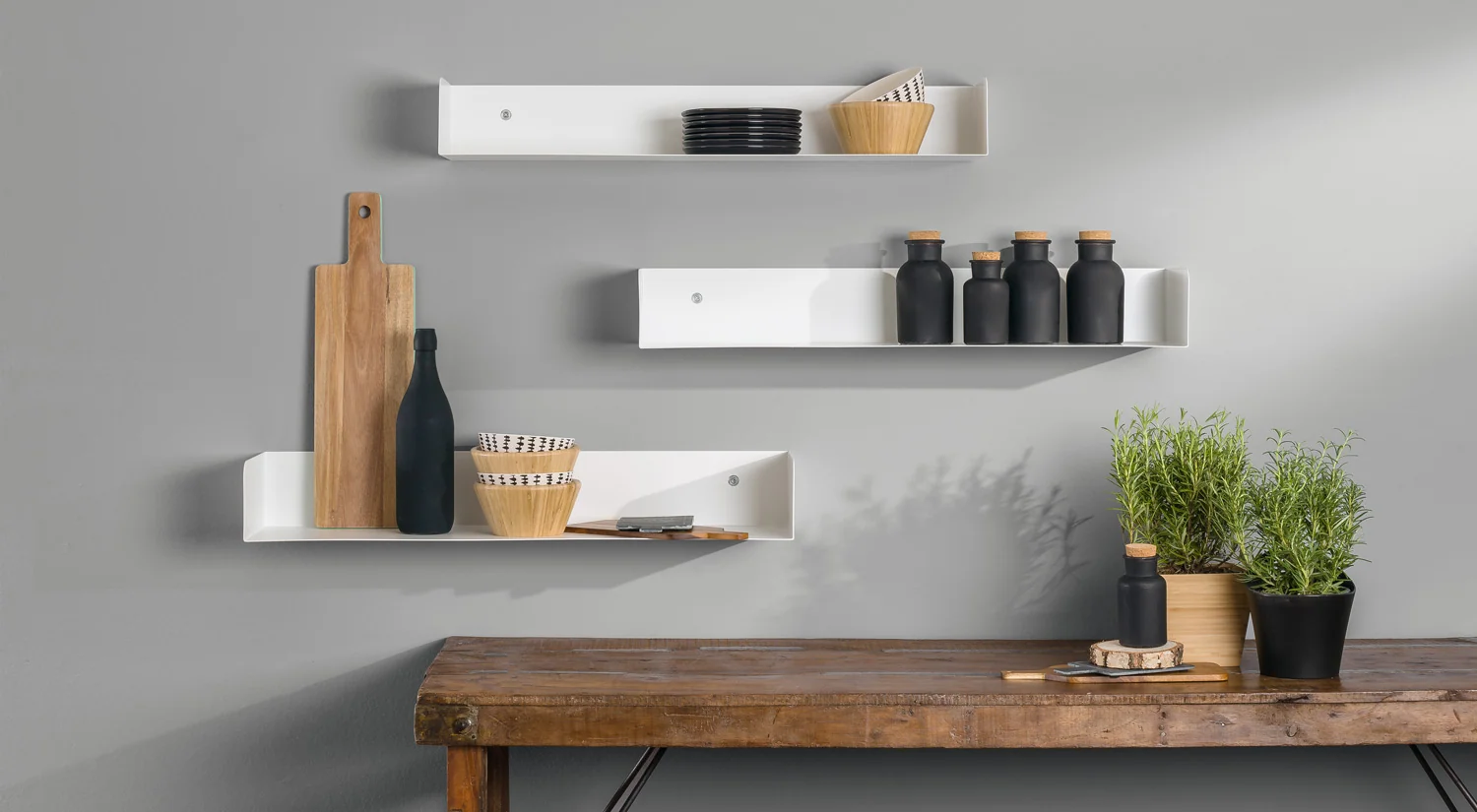 Floating shelves - SHOWCASE white floating shelf in the kitchen