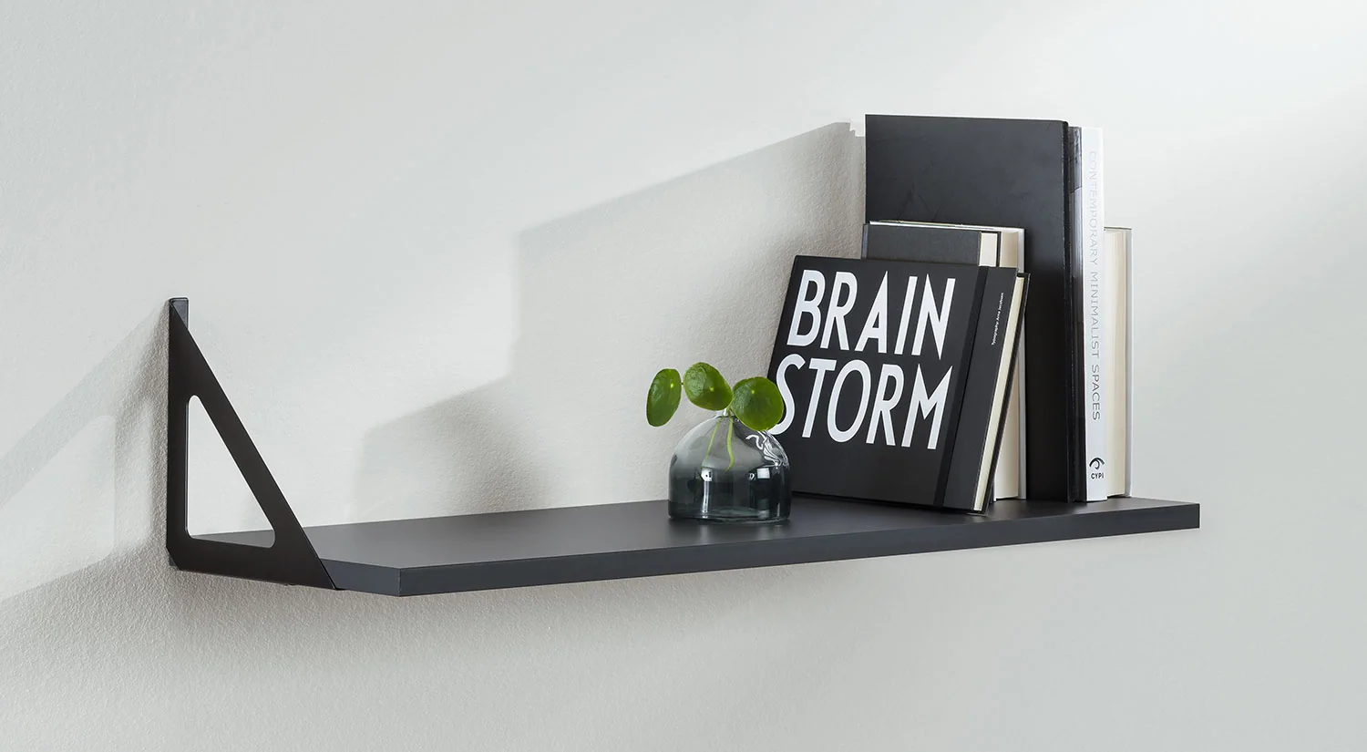 Bibliothèque noire - BOARD+TRI étagère livre sur mesure