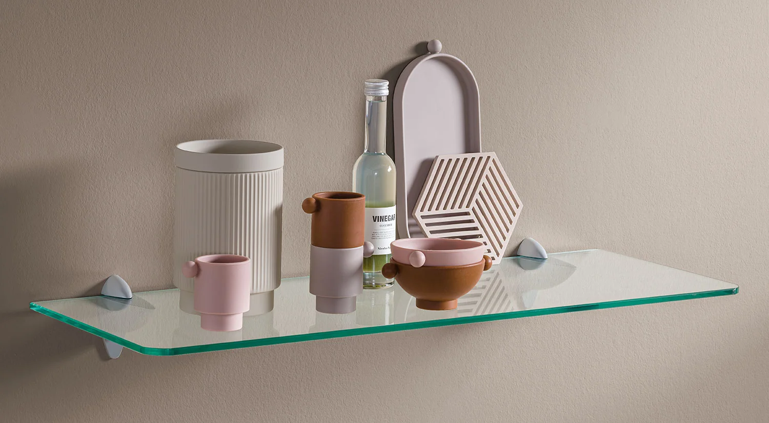 Glasregal - ROUND+ARA Glas Wandregal im Esszimmer