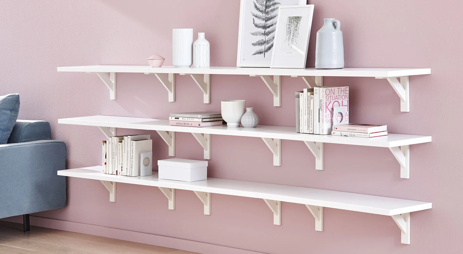 Wandboards nach Maß - Regalträger COUNTRY weiß im Wohnzimmer