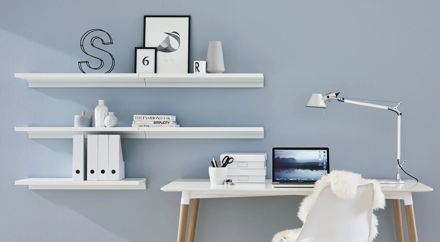 Wandboard weiss Büro Regalboden SUMO mit Wandschiene CUBE